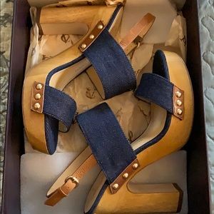 Vince Camuto Platform Sandal